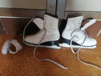 Dívčí brusle - Botas