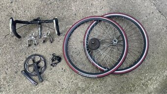 Silniční sada Shimano + zapletena kola 622