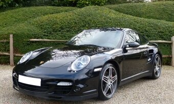 Porsche 911 Turbo (997) – 480 koní