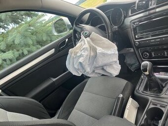 Škoda Superb II 2.0 TDI 103 kW – na náhradní díly