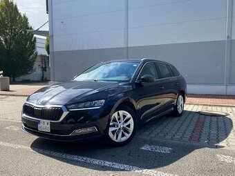 Škoda octavia 2022 110kw automat kokpit