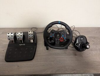 Volant Logitech g29 s pedály a řadící pákou