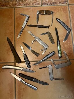 SBÍRKA KAPESNÍCH NOŽŮ