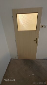 staré poctivé dřevěné dveře-sleva