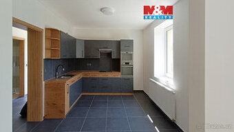 Pronájem rodinného domu, 4+1, 125 m2, pozemek 385 m2, Beroun