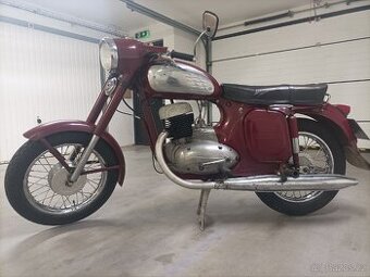 Jawa 250/559 s STK na 4 roky a velkým TP