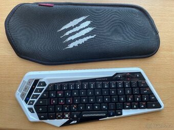 Mad Carz S.T.R.I.K.E. M Mobile gaming keyboard