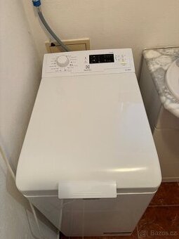 Pračka Electrolux vrchem plněná