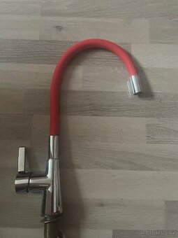 Kuchyňská dřezová baterie