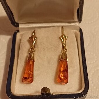 starozitne visacy nausnice,zlato 333,jantar