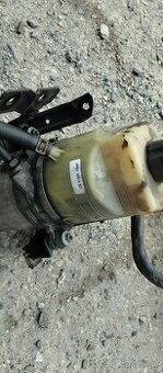 Servo čerpadlo Ford