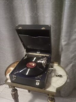 Kufříkový gramofon "Tempophon"