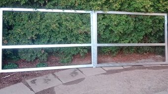 Dvoukřídlá brána 400 x 150 cm