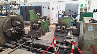 Soustruh s dvouskluzovou opěrkou pro železniční dvojkolí RAF