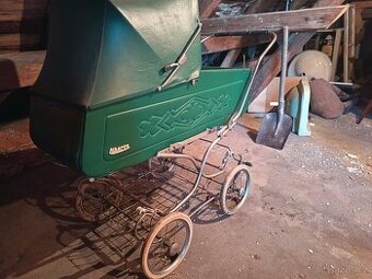 Starý kočárek Liberta