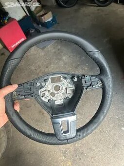 Renovovaný volant VW passat B7
