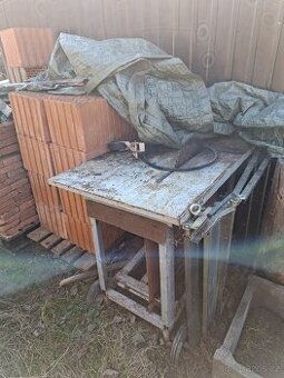 Cirkulárka na dřevo – poctivá domácí výroba