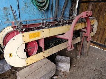 Obracečka/nahrabovač/ shrabovačka do pásů