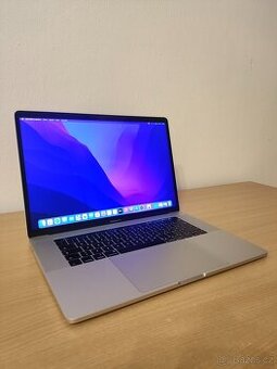 MacBook Pro 15 2016 | i7 • 16GB • 256GB SSD