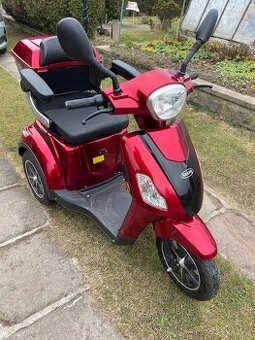 Elektrický skútr SELVO 31000