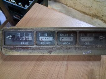 Přístrojová deska Warzsava