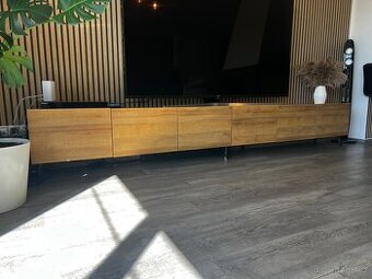 Televízni stena plus stolek