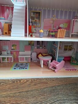 Daruji domeček pro panenky