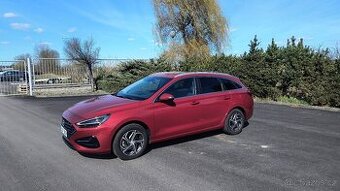 Hyundai i30 combi, r.v. 2023, 1.majitel, garážované