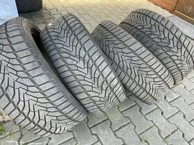 Jako nové zimní pneu 245/45/18 Uniroyal