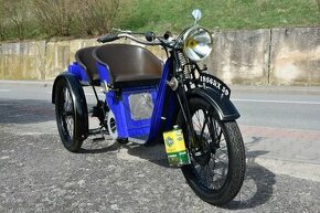 Dámská motorová tříkolka Monet Goyon L'Automouche 250