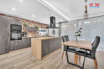 Prodej rodinného domu, 176 m², Chrudim - 1