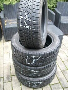 2+2ks zimních Pirelli Superb3 Passat B8 215.55.17 XL