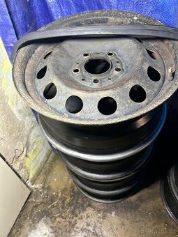 BMW plechové disky r16 5x120