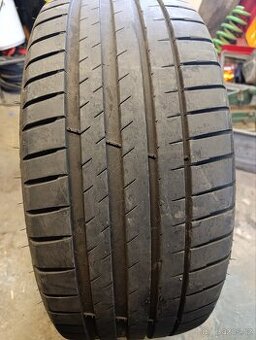 245/40 r19 Michelin pilot - 1
