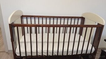 Dětská postýlka Drewex Medvídek a motýlek -stahovací bočnice