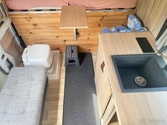 Rozdělaná obytná dodávka Peugeot Boxer L4H2 2.2HDi 110Kw 6q