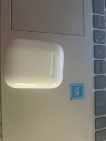 Náhradní nabíjecí pouzdro k AirPods 2.generace