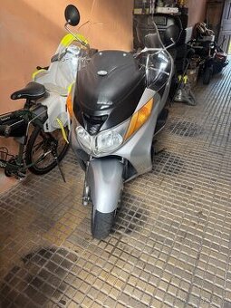 Suzuki Burgman 400