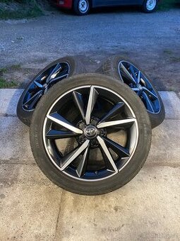 Origo ALU kola Toyota auris 17x7J, ET 50 225/45/R17 Letní