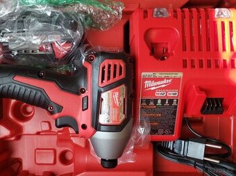aku rázový utahovák 1/4" Hex Milwaukee M18