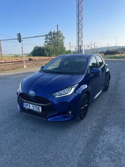 Toyota Yaris 1.5 92kw Automat + výbava ( rv. 2022 )