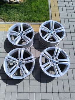 ALU kola originál VW Mallory R18