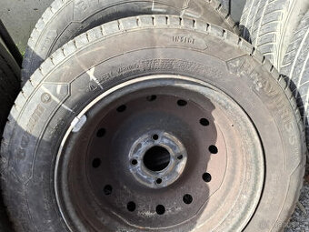 2+2 ks pneu letní BARUM 175/70 R14+ plech disky