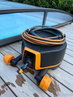 Fiskars Automatický naviják 27 mb