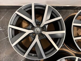 Braga original VW Touareg III CR r20 760601025Q