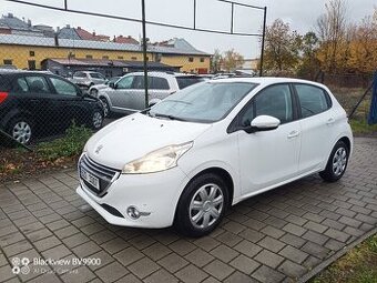 Peugeot 208 1.0i 50 kw naj 104 000 km, R.V 2013, STK 7/2027.