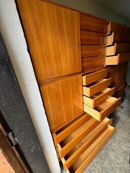 Nábytek Brusel nabídněte / Za odvoz