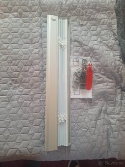 žaluzie střešní okno