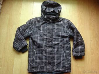 Zimní klučičí bunda zn. F&F vel. 128