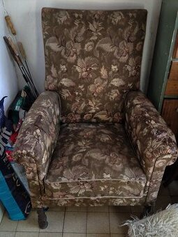 Starozitny nabytek - 2x kreslo, lampa